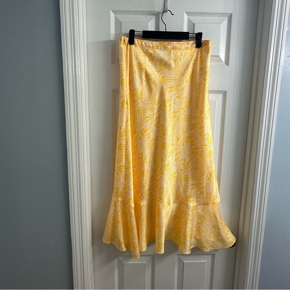 Cinq A Sept Midi Skirt Valencia Ruffle Yellow White Satin Dainty Size 8 Mediun - Picture 6 of 6